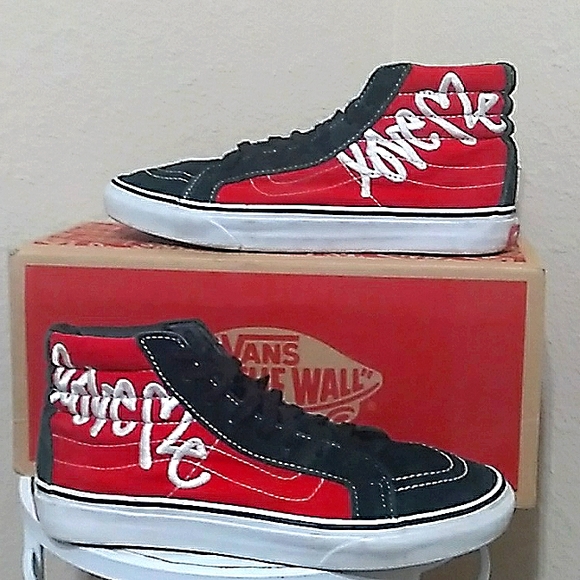 Shoes - Picture 2 of 3